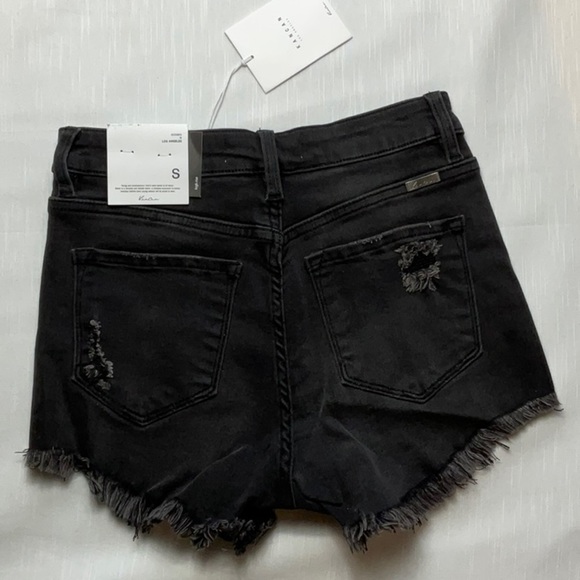 KanCan faded black high rise cutoff - Picture 5 of 9